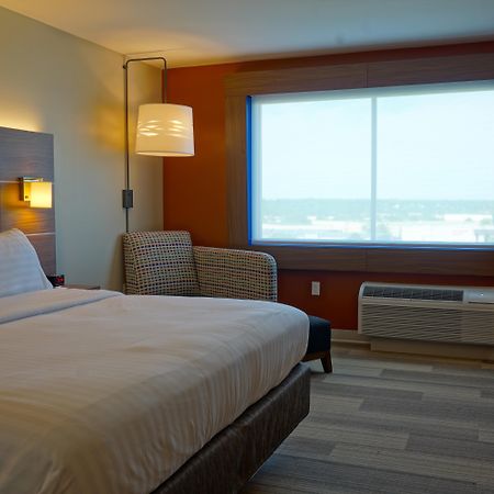 Holiday Inn Express & Suites Omaha - Millard Area By Ihg Екстериор снимка