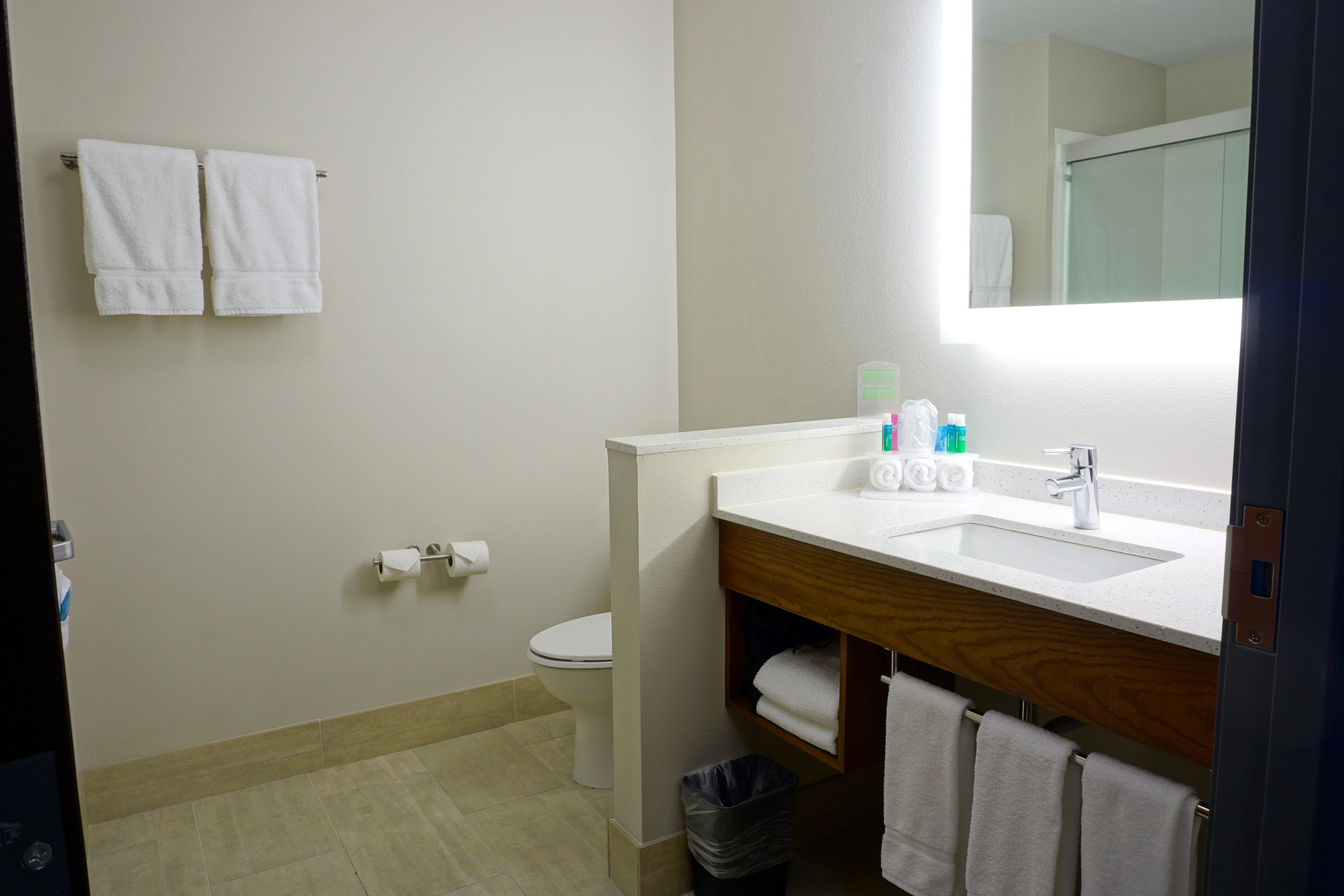 Holiday Inn Express & Suites Omaha - Millard Area By Ihg Екстериор снимка