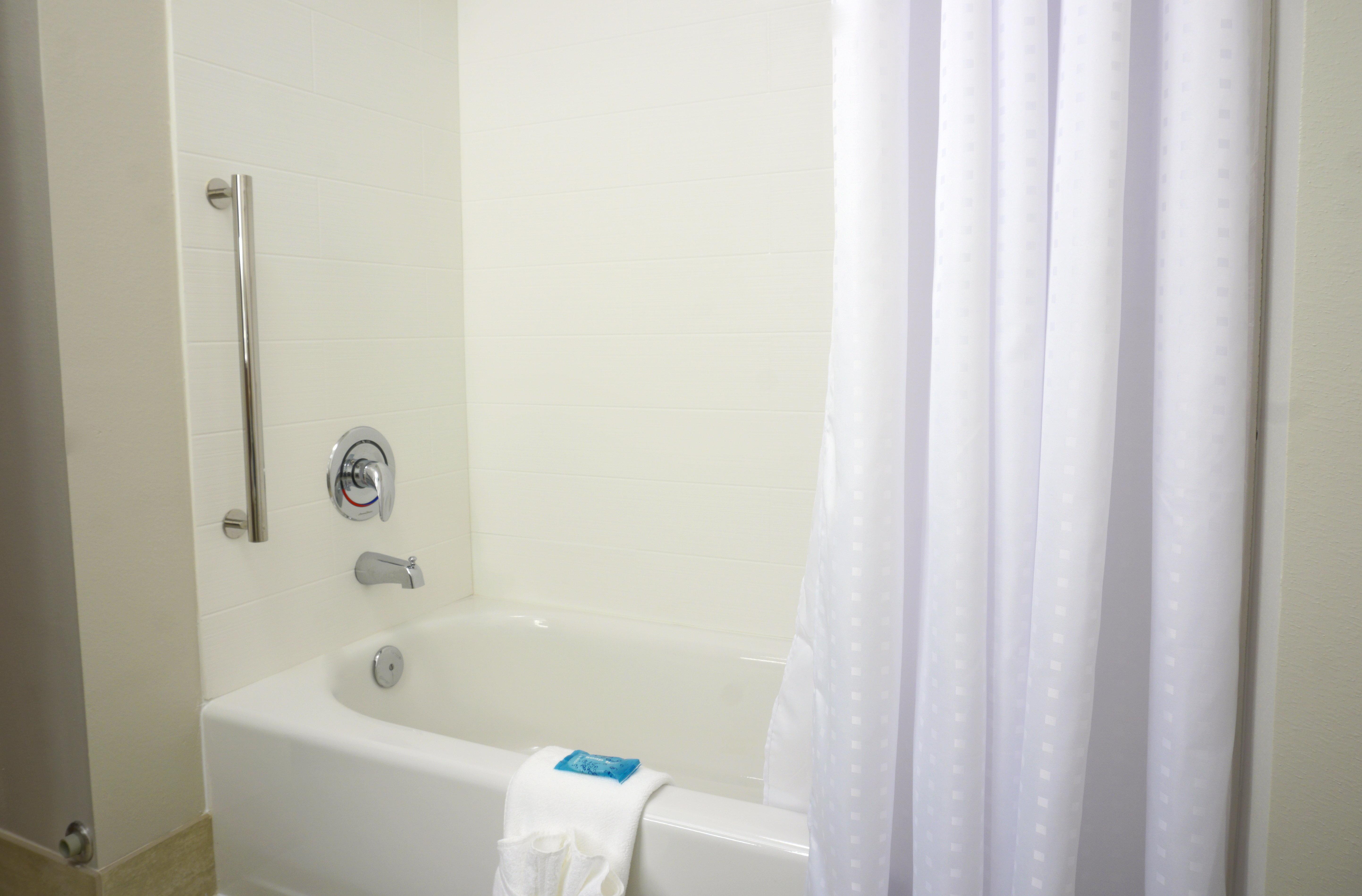 Holiday Inn Express & Suites Omaha - Millard Area By Ihg Екстериор снимка