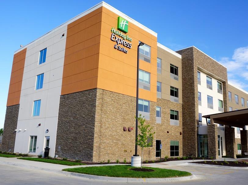 Holiday Inn Express & Suites Omaha - Millard Area By Ihg Екстериор снимка