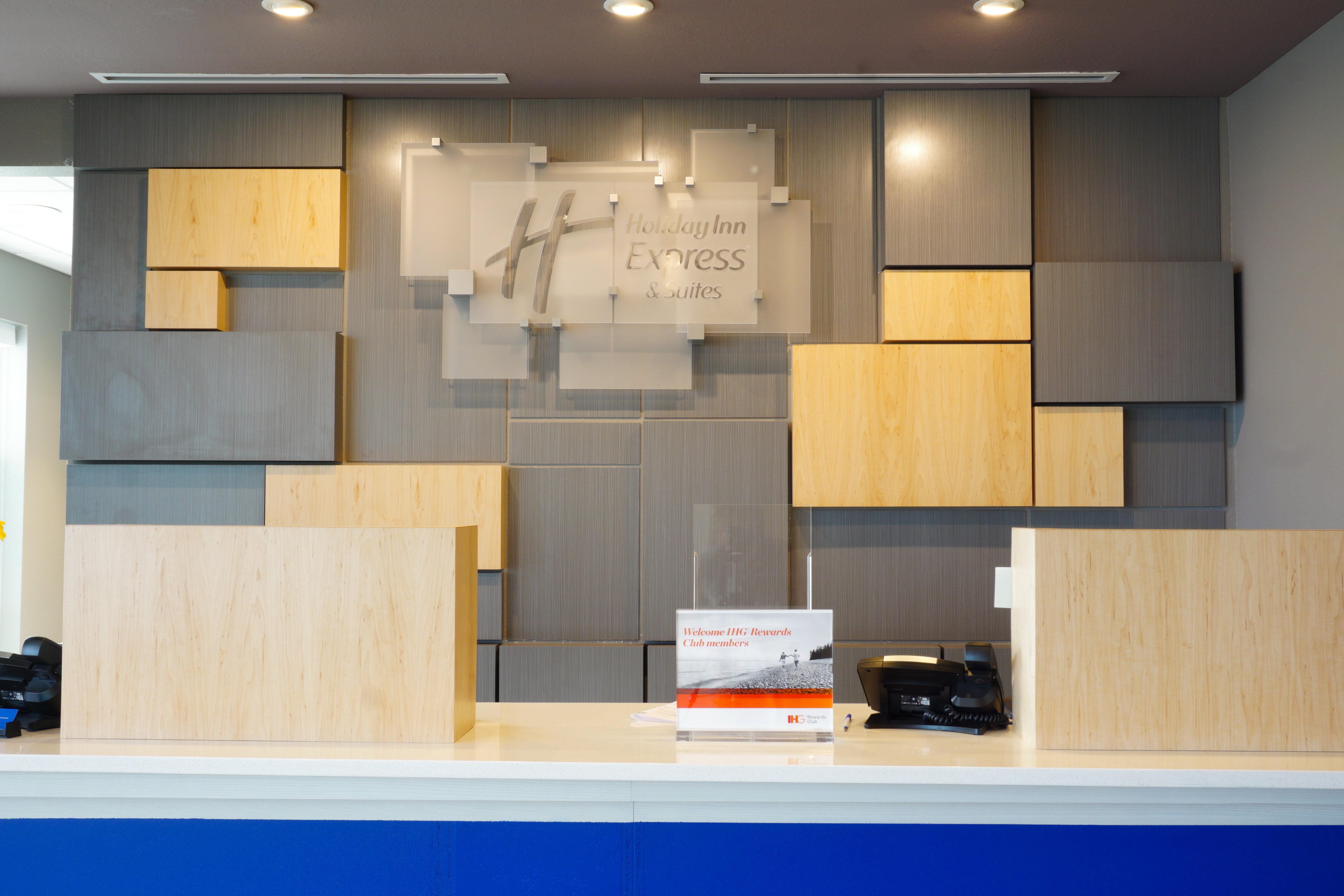 Holiday Inn Express & Suites Omaha - Millard Area By Ihg Екстериор снимка