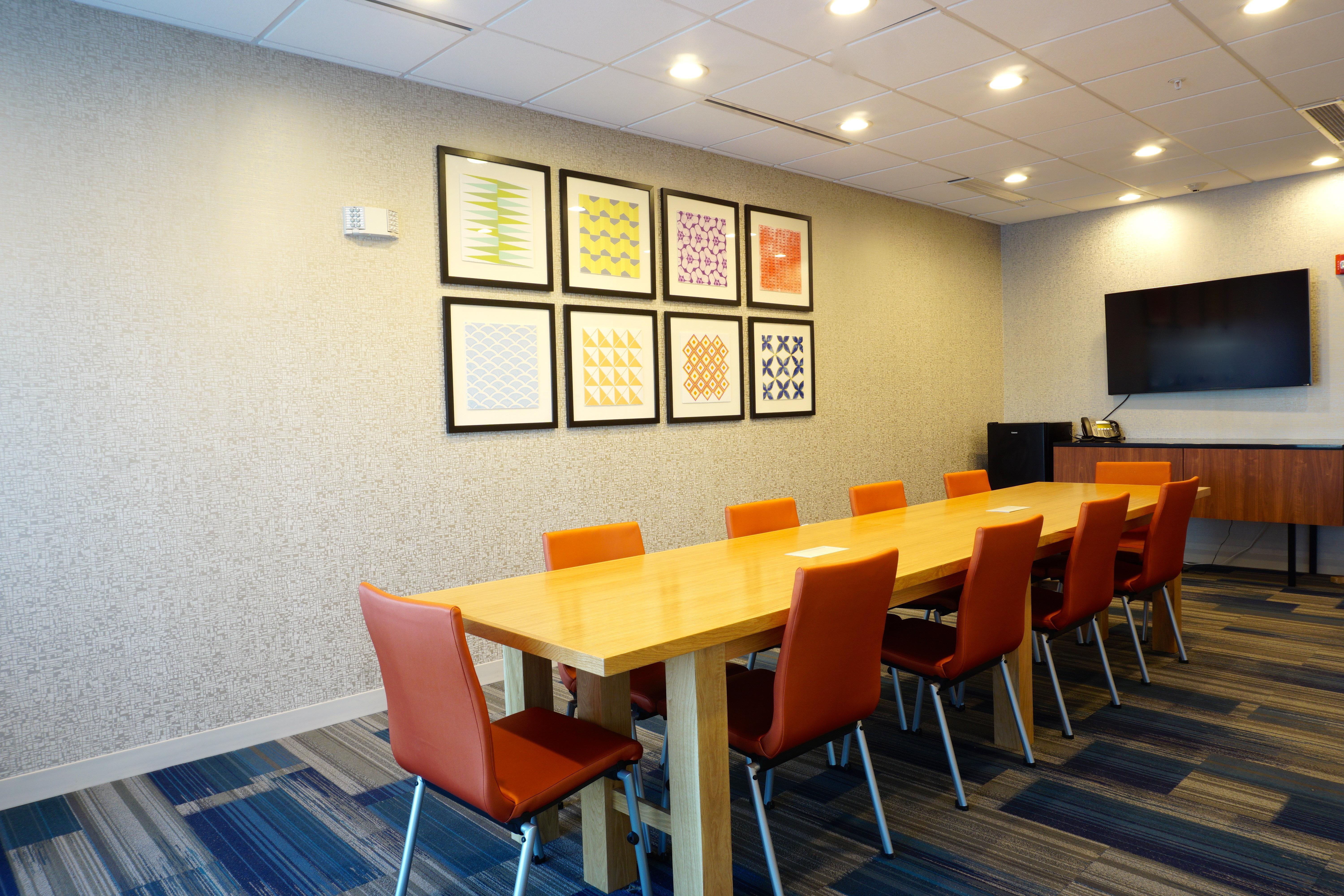 Holiday Inn Express & Suites Omaha - Millard Area By Ihg Екстериор снимка