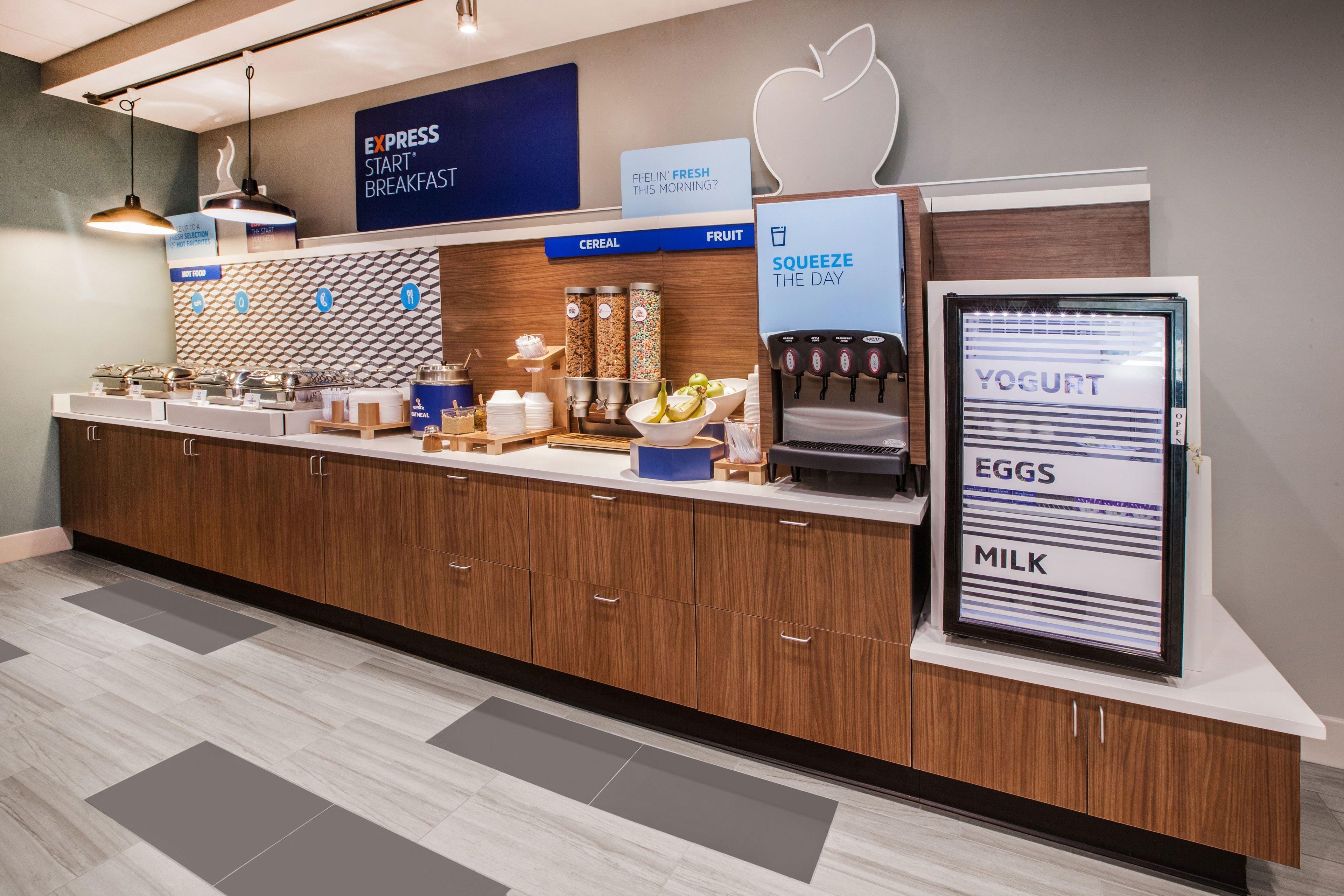 Holiday Inn Express & Suites Omaha - Millard Area By Ihg Екстериор снимка